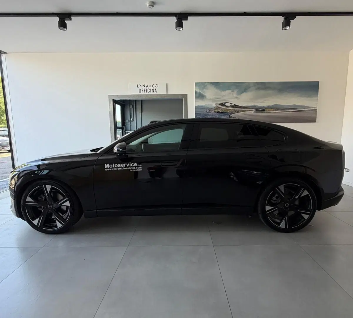 Volvo ES90 usata a Parma (18)