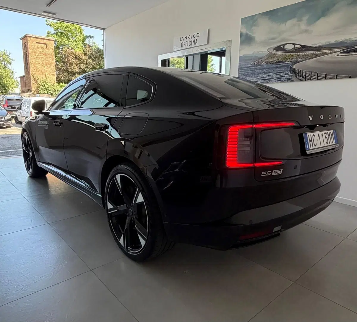 Volvo ES90 usata a Parma (19)