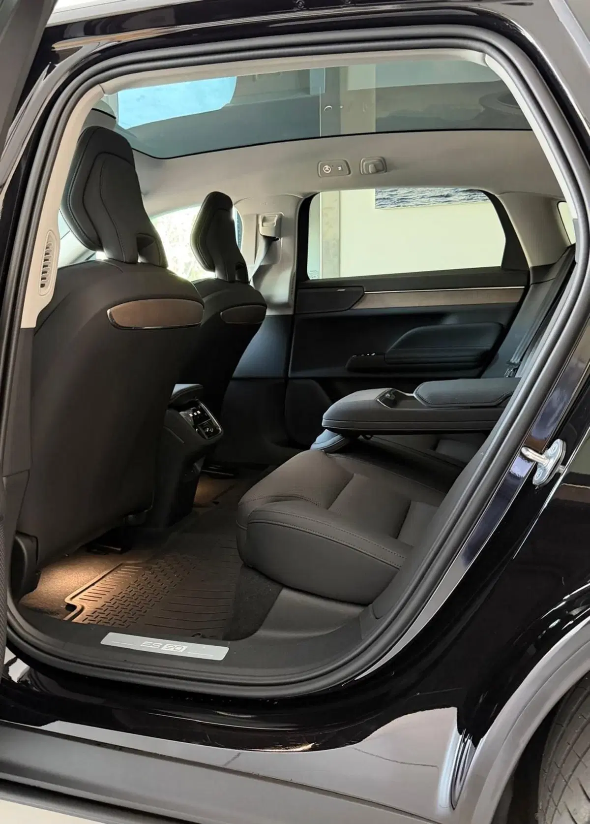 Volvo ES90 usata a Parma (5)