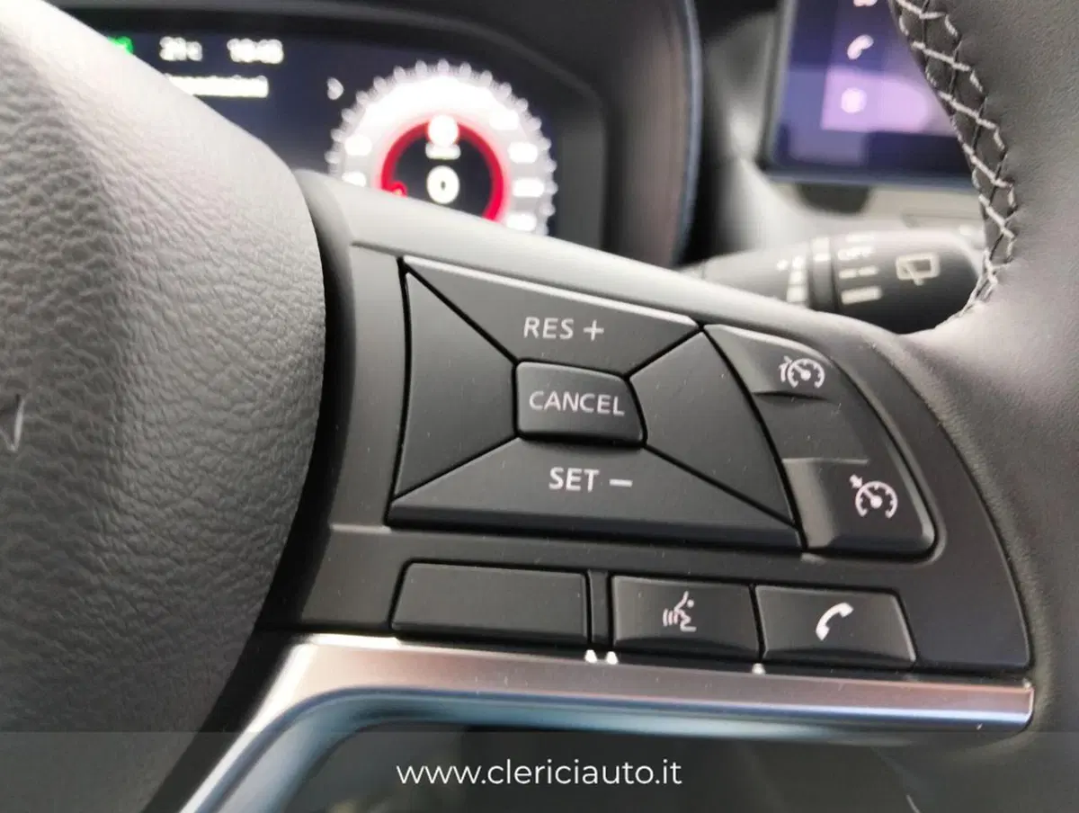 Nissan Juke nuova a Como (11)