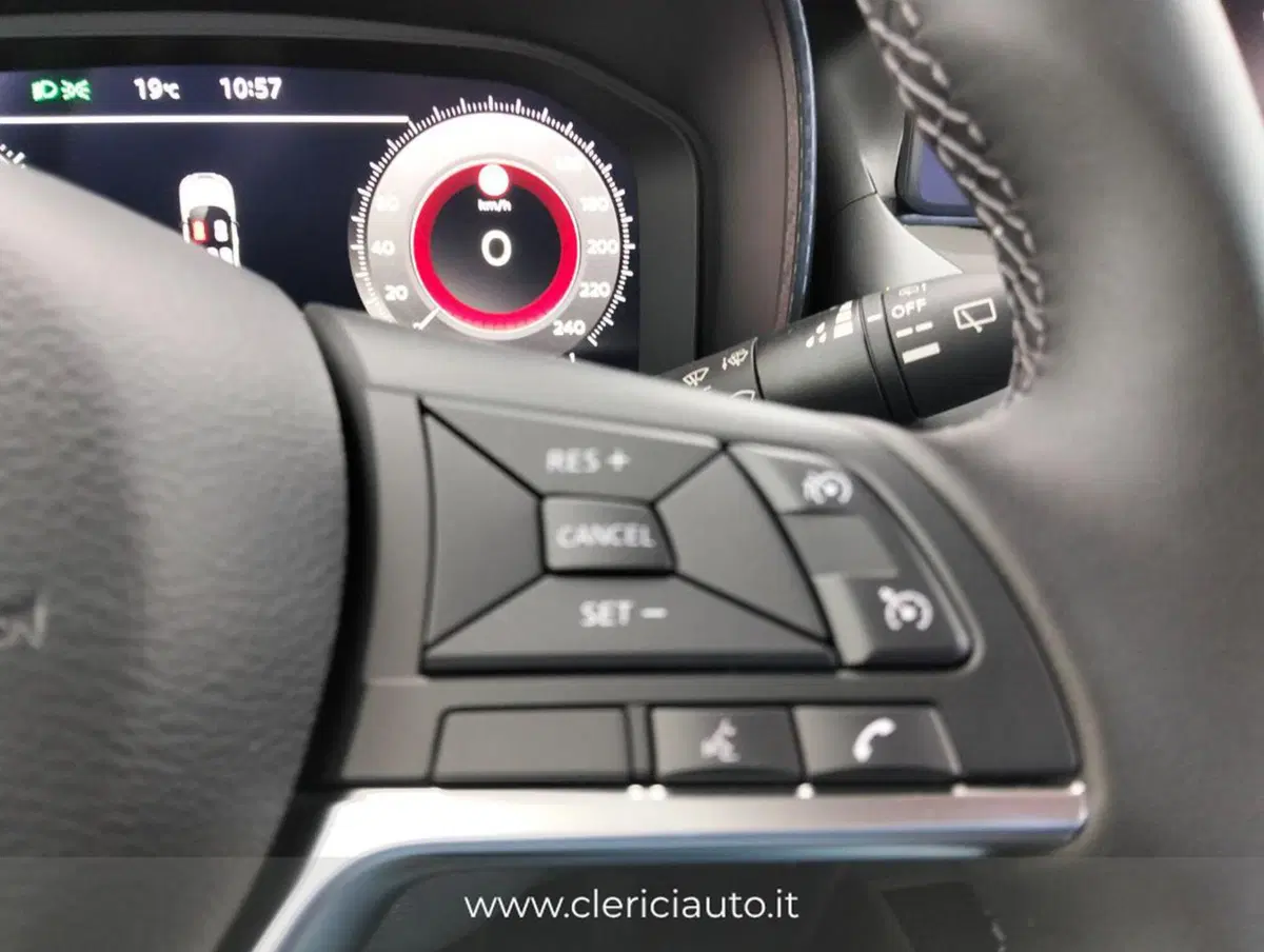 Nissan Juke nuova a Como (11)