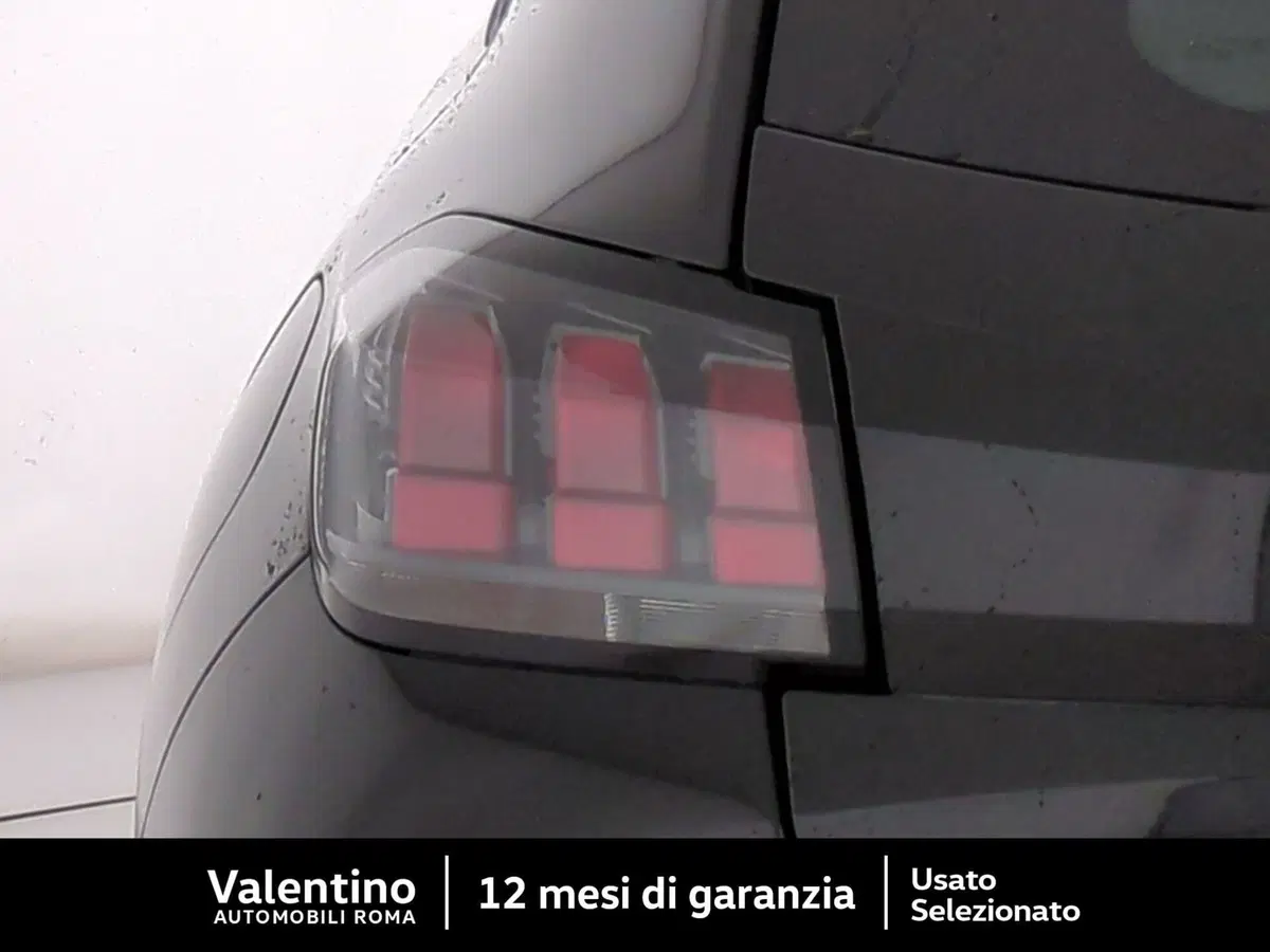 Peugeot 208 usata a Roma (9)