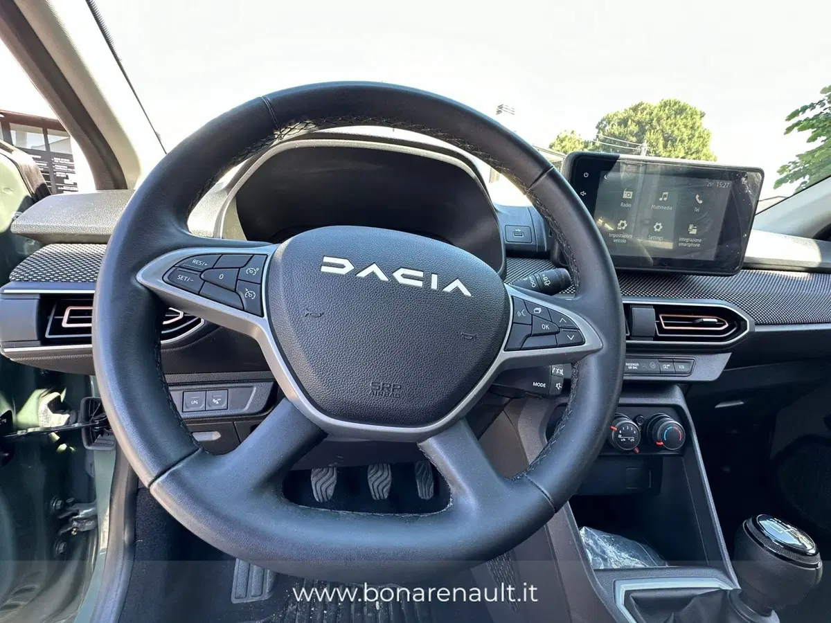 Dacia Sandero usata a Monza e Brianza (9)