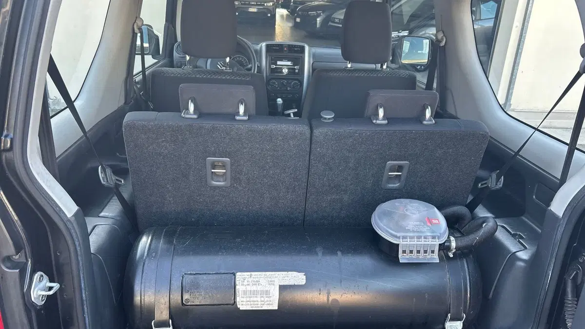 Suzuki Jimny usata a Parma (13)