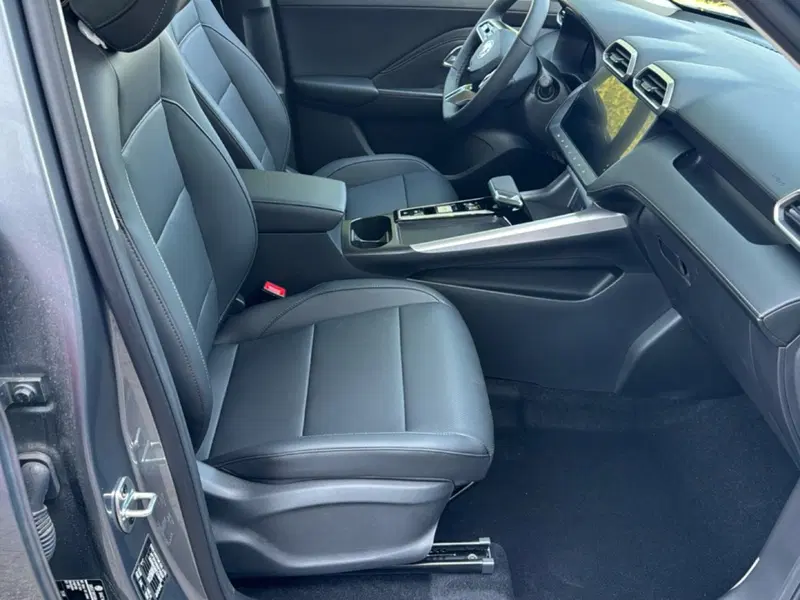 Mg ZS nuova a Ferrara (10)