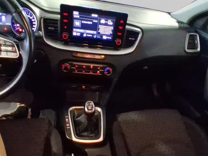 Kia XCeed usata a Genova (11)