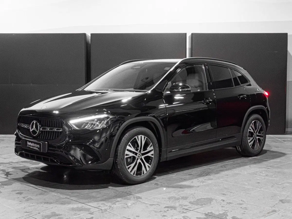 Mercedes-Benz GLA SUV nuova a Ancona