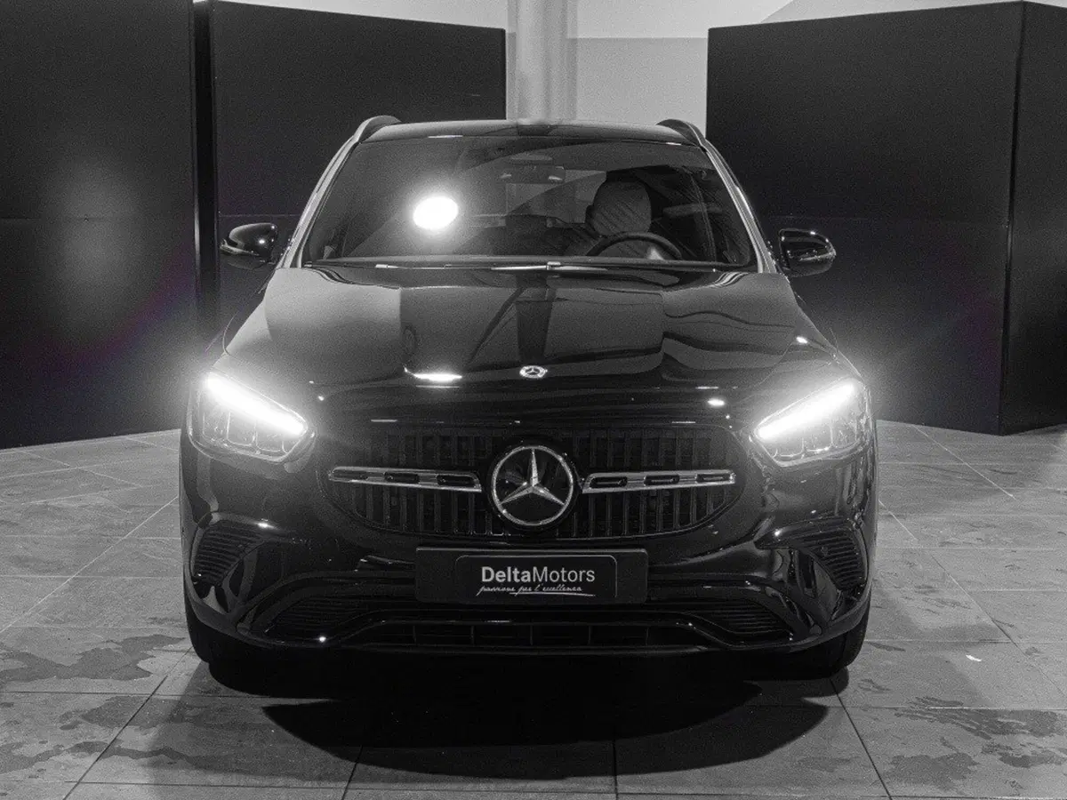 Mercedes-Benz GLA SUV nuova a Ancona (5)