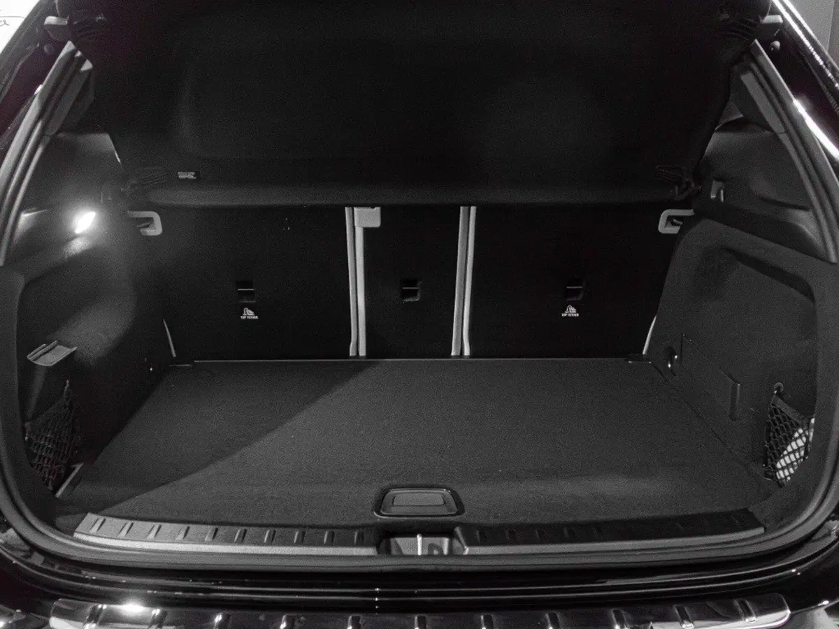 Mercedes-Benz GLA SUV nuova a Ancona (9)