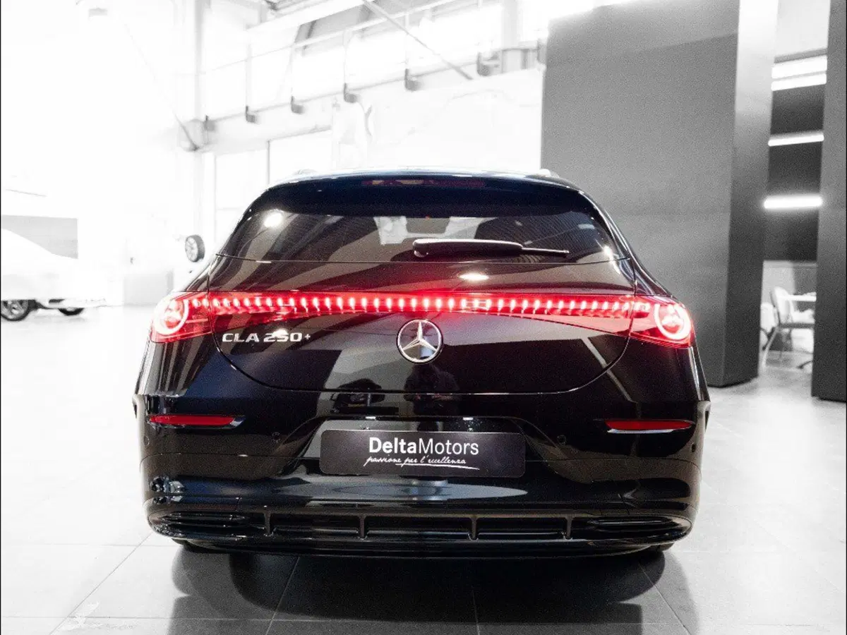 Mercedes-Benz CLA Shooting Brake nuova a Ancona (3)
