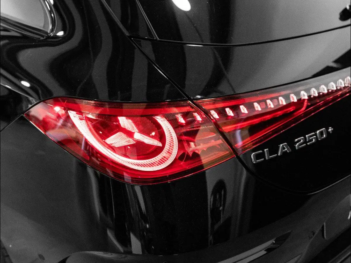 Mercedes-Benz CLA Shooting Brake nuova a Ancona (8)