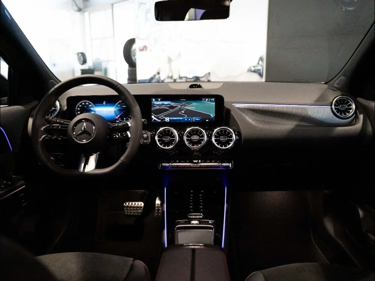 Mercedes-Benz GLA SUV nuova a Ancona (17)