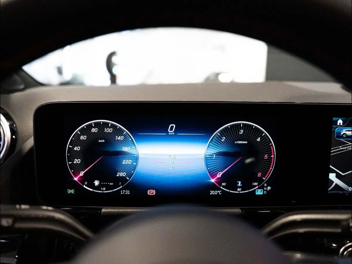 Mercedes-Benz GLA SUV nuova a Ancona (15)