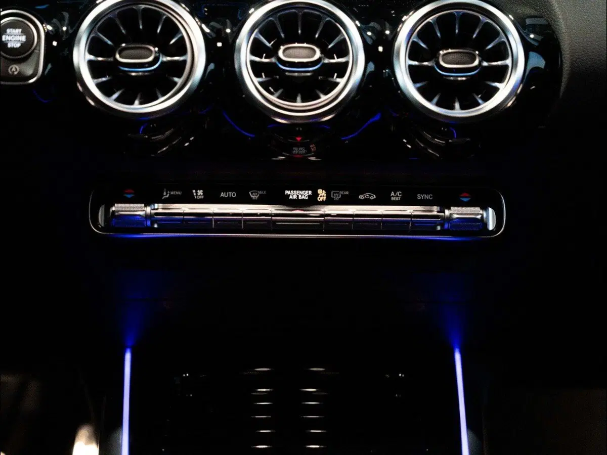 Mercedes-Benz GLA SUV nuova a Ancona (20)