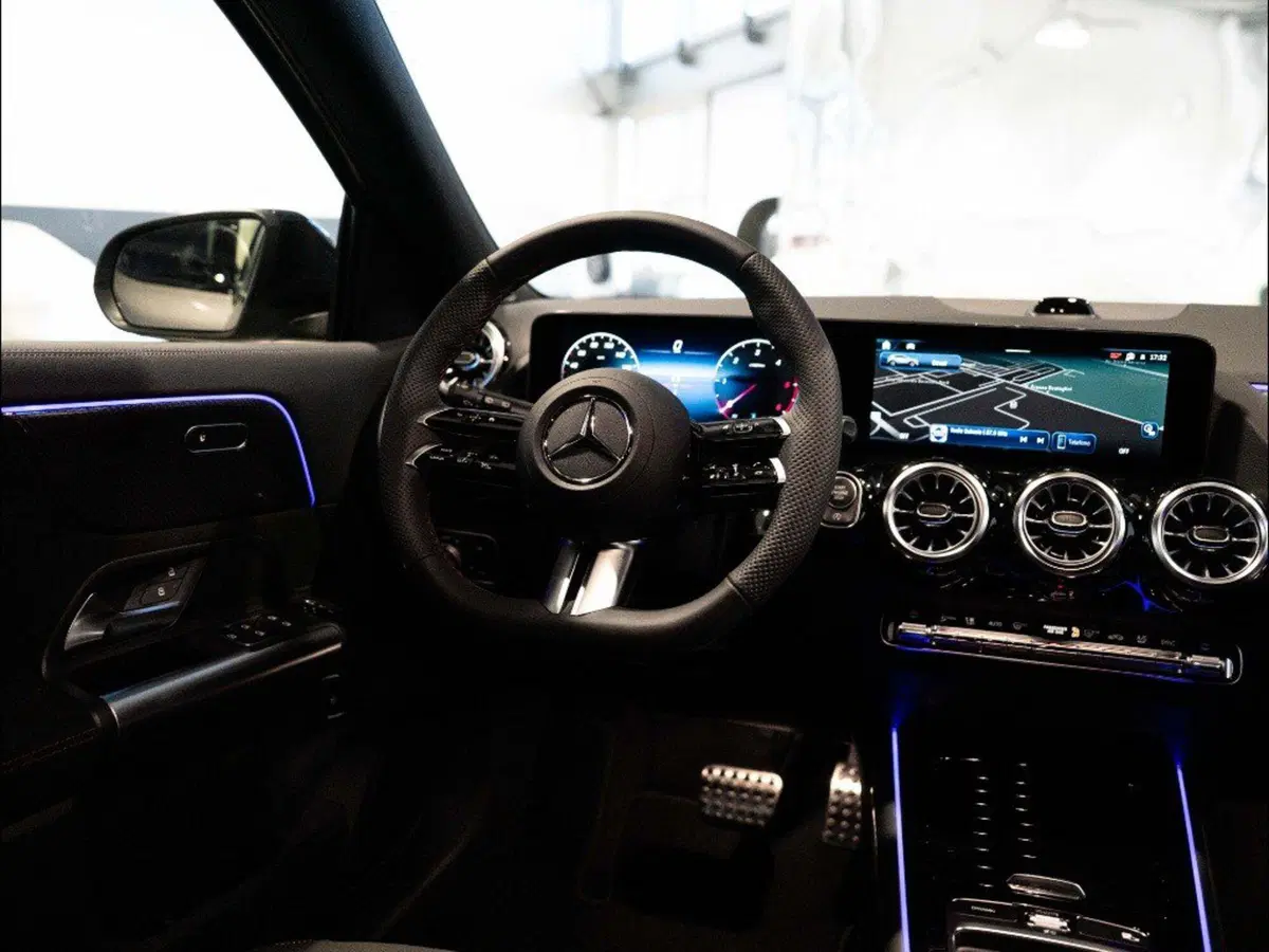 Mercedes-Benz GLA SUV nuova a Ancona (18)