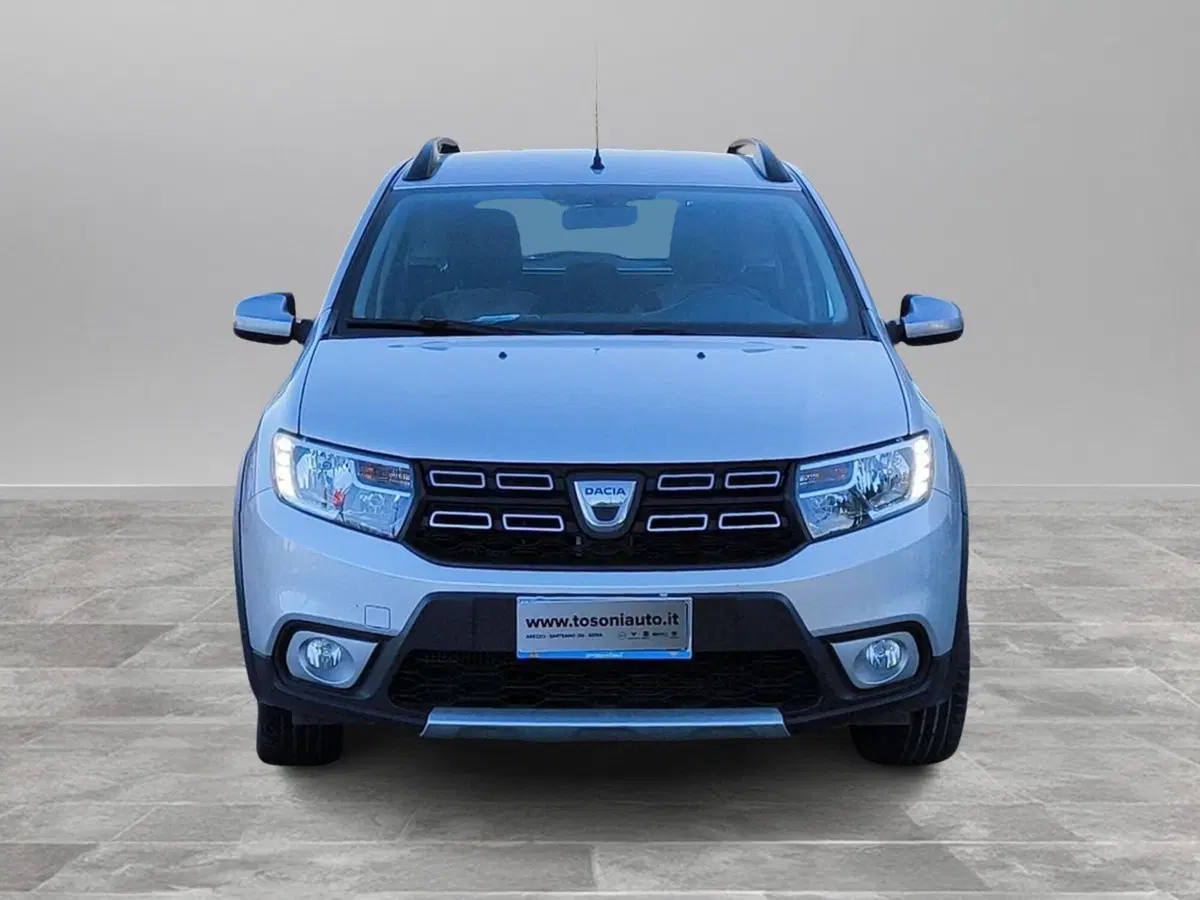 Dacia Logan usata a Siena (3)