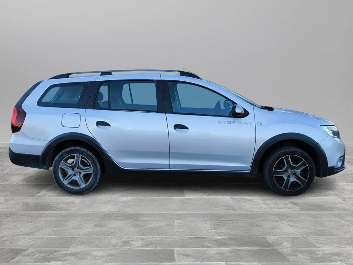 Dacia Logan usata a Siena (4)