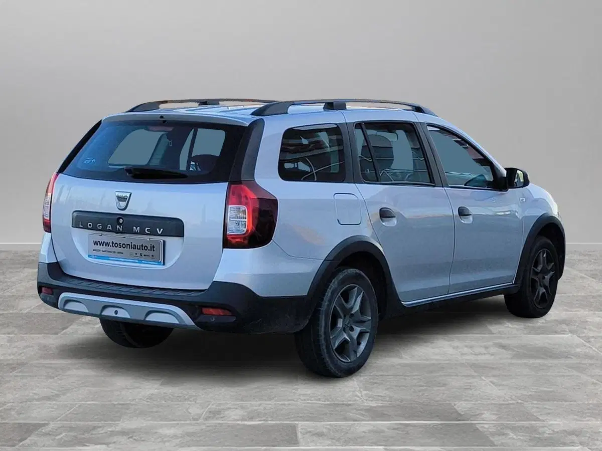 Dacia Logan usata a Siena (6)