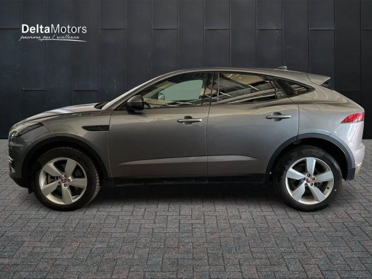 Jaguar E-Pace usata a Macerata (2)