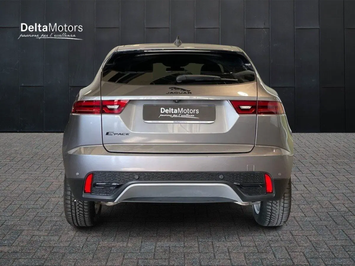 Jaguar E-Pace usata a Macerata (4)