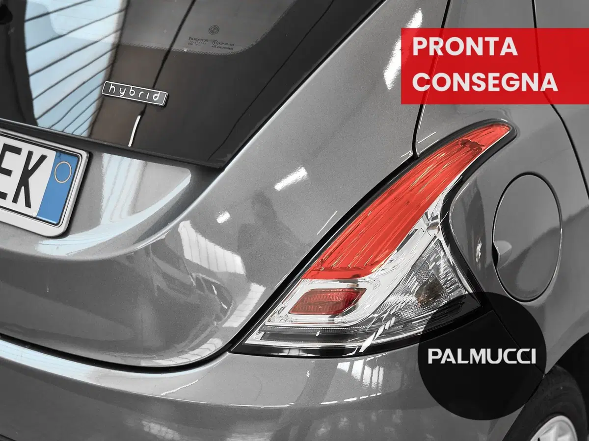 Lancia Ypsilon usata a Prato (8)