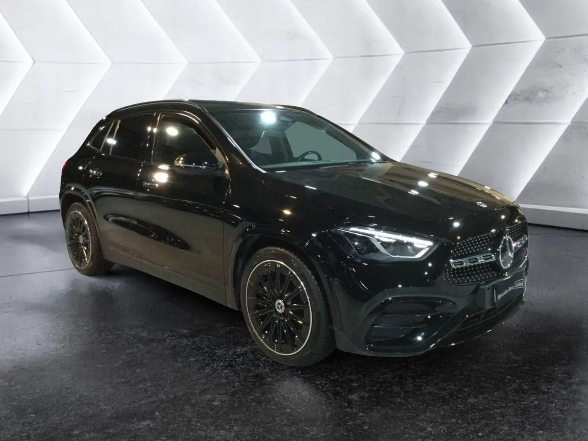Mercedes-Benz GLA SUV usata a Caserta (3)