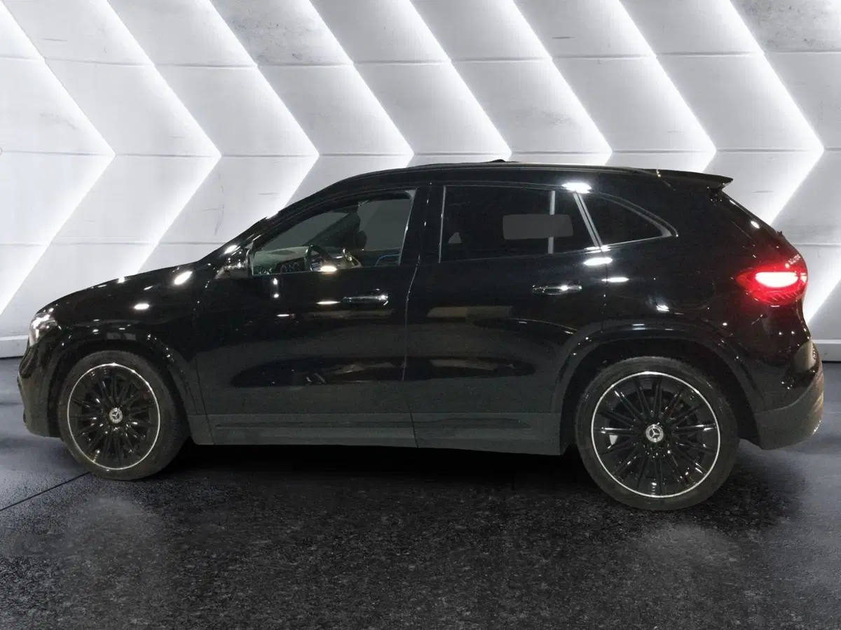 Mercedes-Benz GLA SUV usata a Caserta (7)