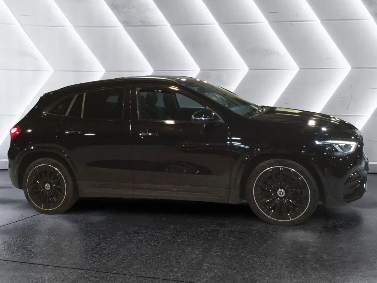 Mercedes-Benz GLA SUV usata a Caserta (8)