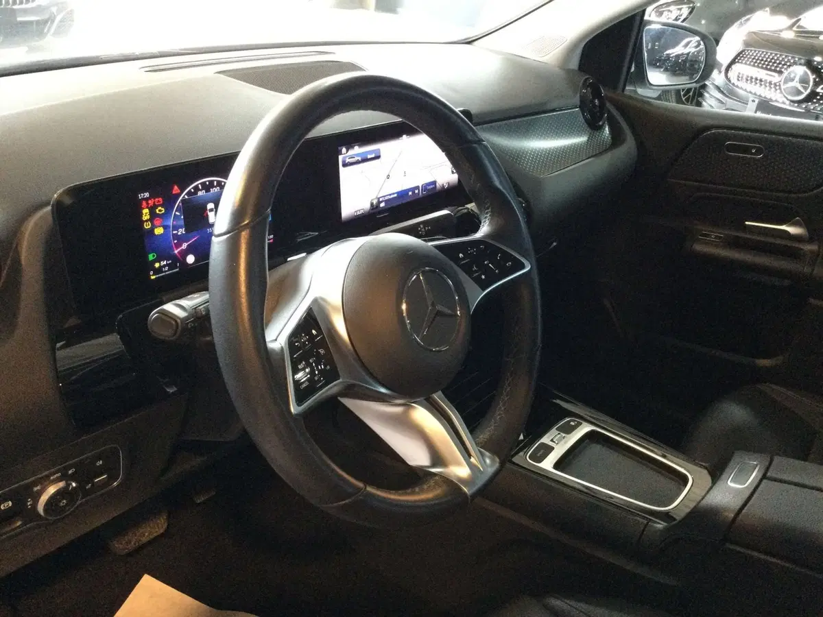 Mercedes-Benz Classe B usata a Caserta (11)