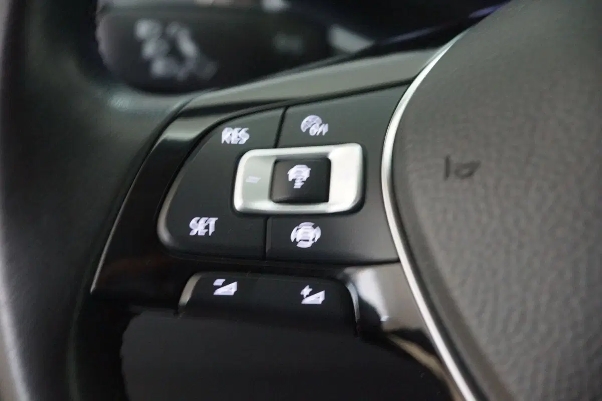 Volkswagen T-Roc usata a Torino (13)