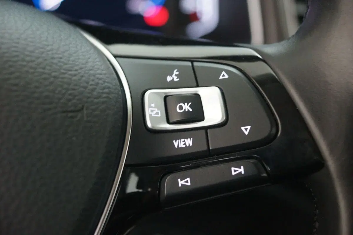 Volkswagen T-Roc usata a Torino (14)