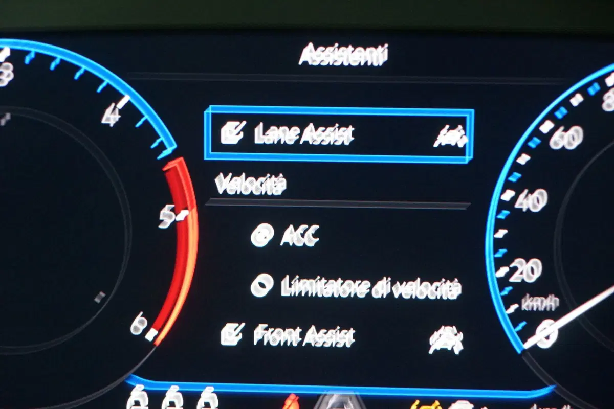 Volkswagen T-Roc usata a Torino (15)
