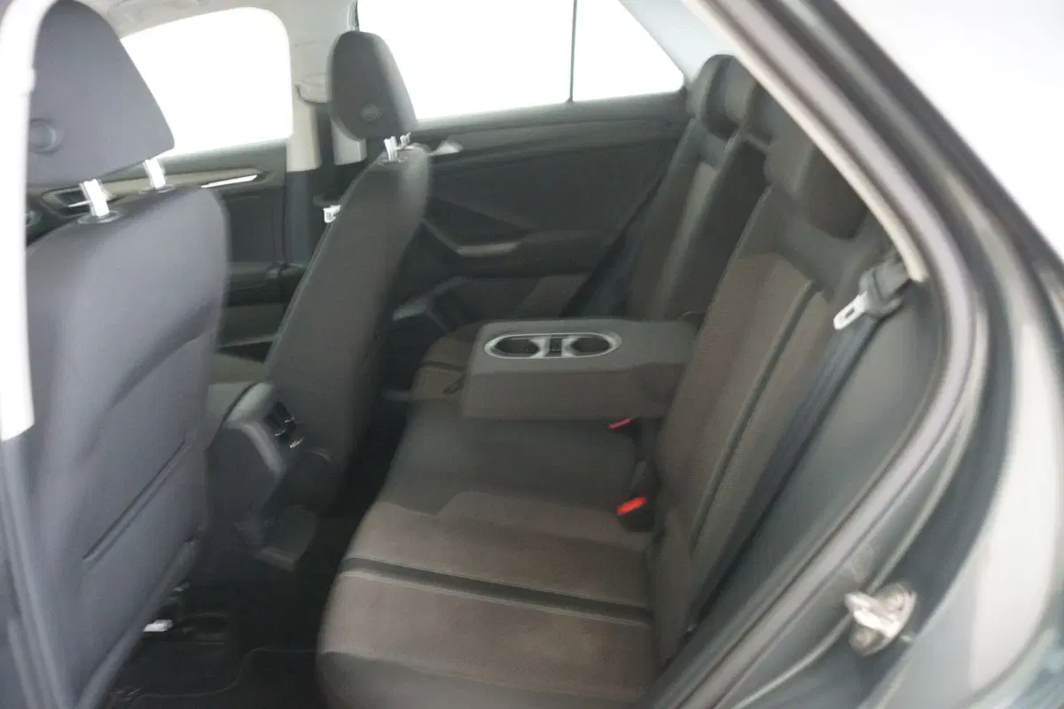 Volkswagen T-Roc usata a Torino (8)