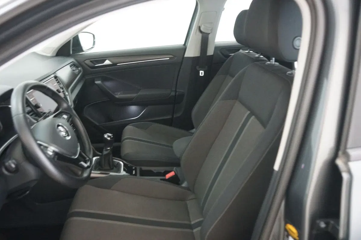 Volkswagen T-Roc usata a Torino (9)