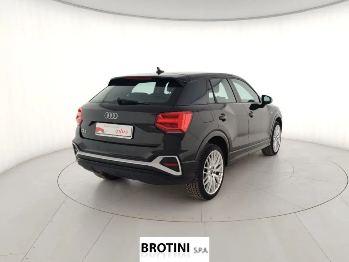 Audi Q2 usata a Massa-Carrara (3)