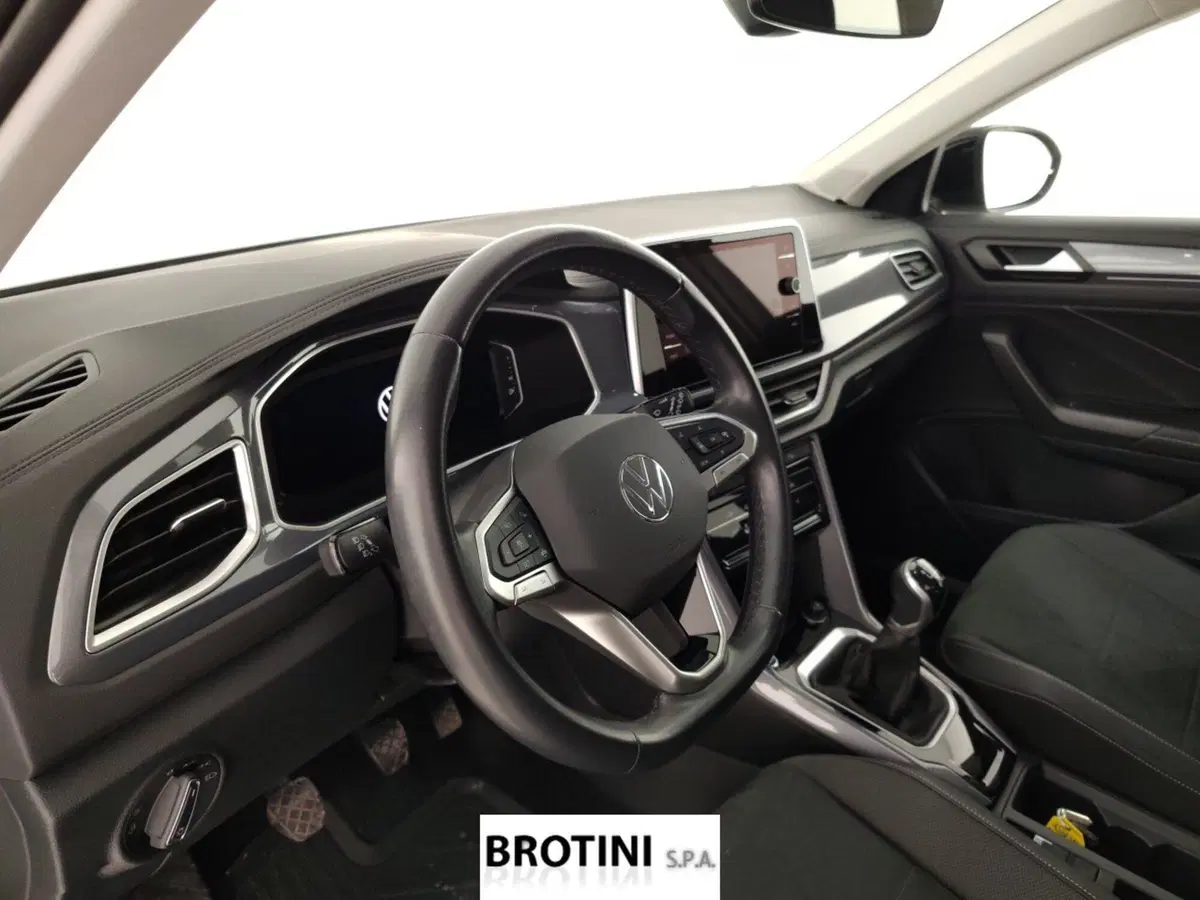 Volkswagen T-Roc usata a Massa-Carrara (8)