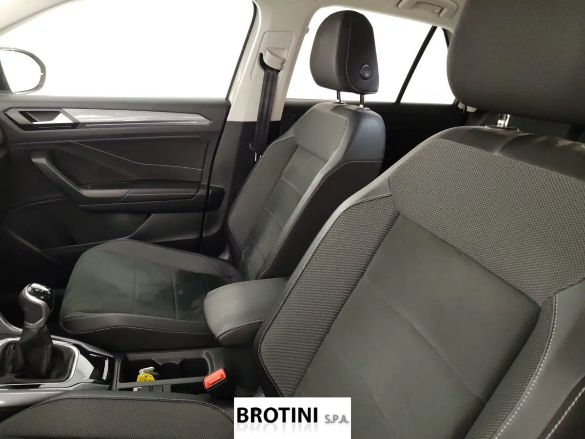 Volkswagen T-Roc usata a Massa-Carrara (9)