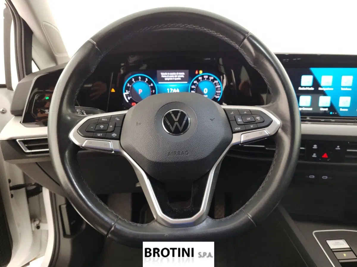 Volkswagen Golf usata a Massa-Carrara (14)