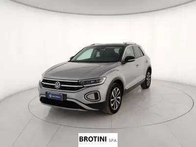 Volkswagen T-Roc 1.0 TSI Style del 2024 usata a Massa