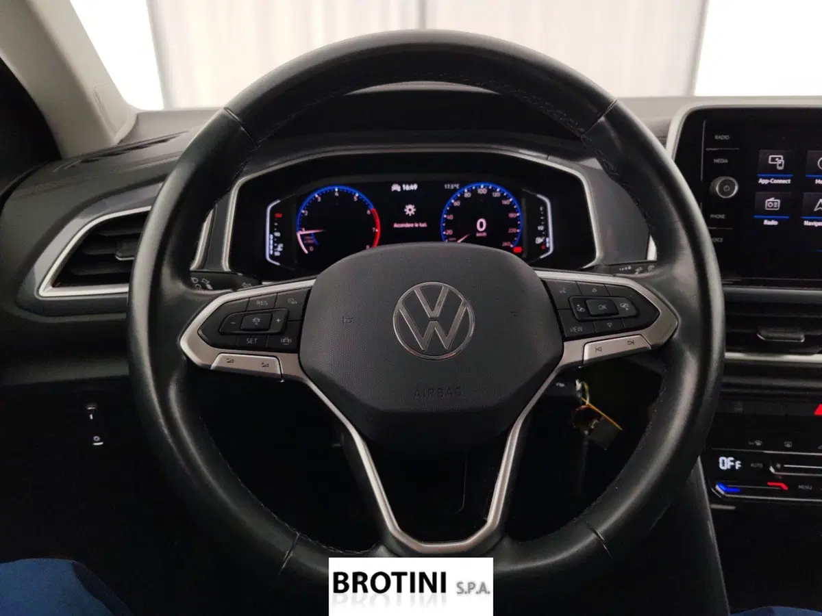 Volkswagen T-Roc usata a Massa-Carrara (13)
