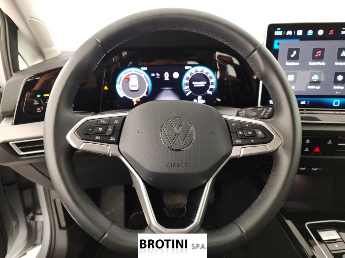 Volkswagen Golf usata a Massa-Carrara (14)