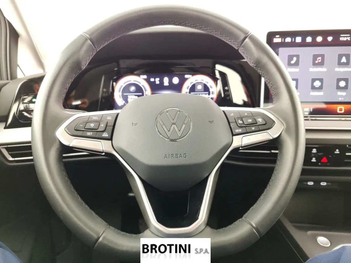 Volkswagen Golf usata a Massa-Carrara (13)