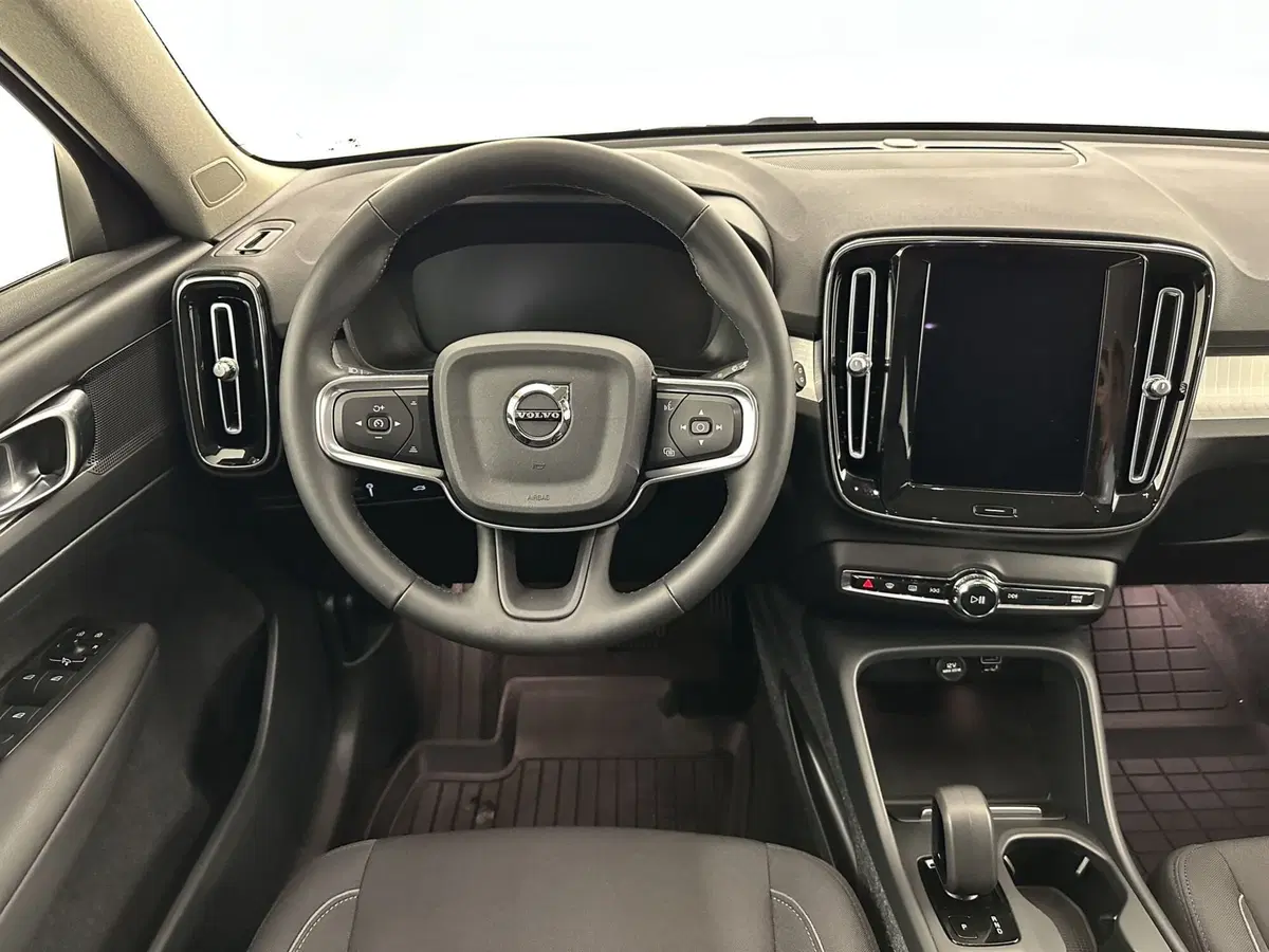 Volvo XC40 usata a Bergamo (12)