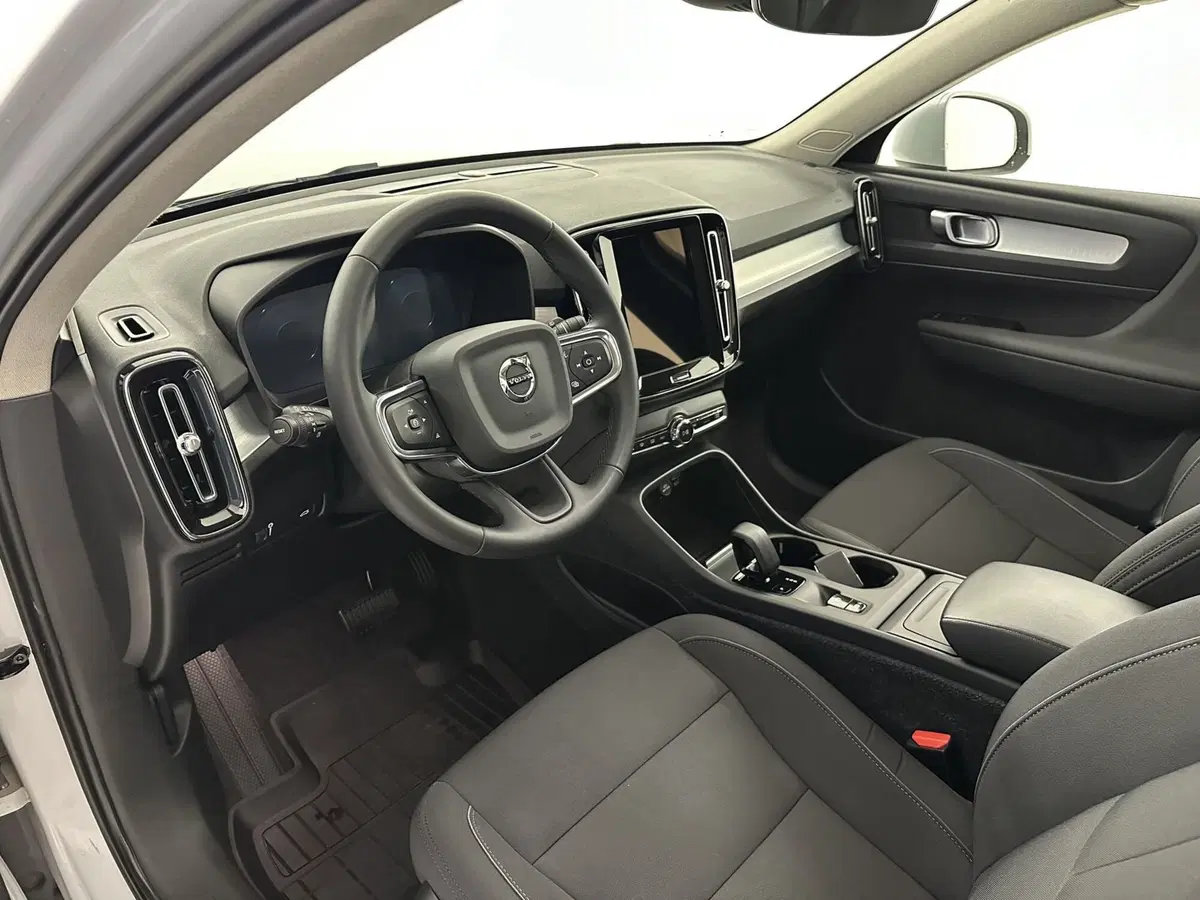 Volvo XC40 usata a Bergamo (14)