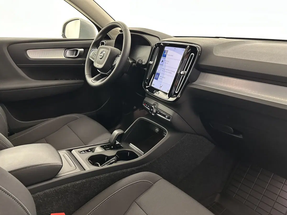 Volvo XC40 usata a Bergamo (16)