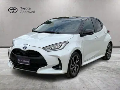 Toyota Yaris 1.5 Hybrid 5 porte Style del 2023 usata a Perugia