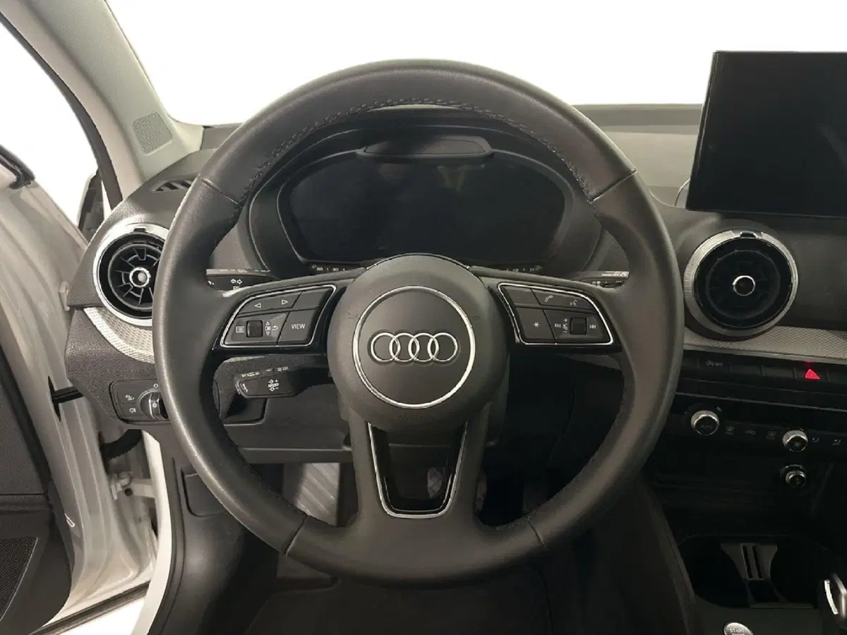 Audi Q2 usata a Napoli (11)
