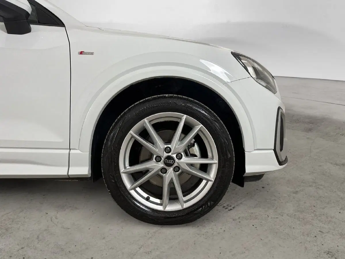 Audi Q2 usata a Napoli (18)