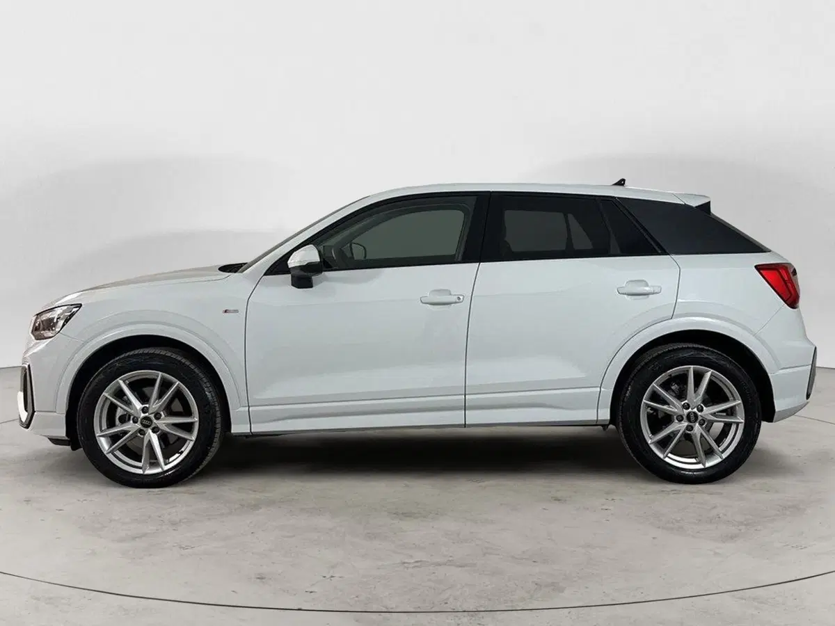 Audi Q2 usata a Napoli (3)