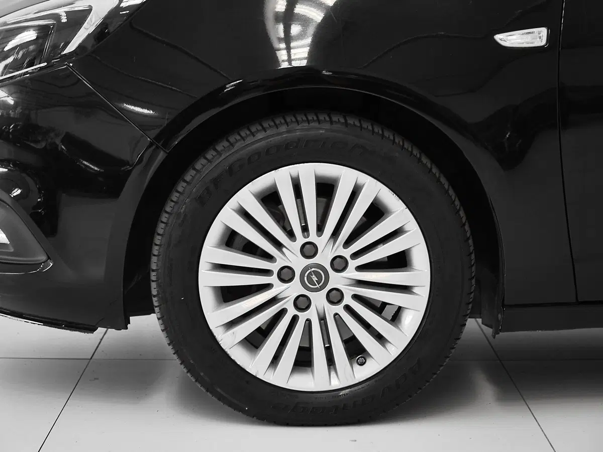 Opel Zafira Tourer usata a Prato (5)
